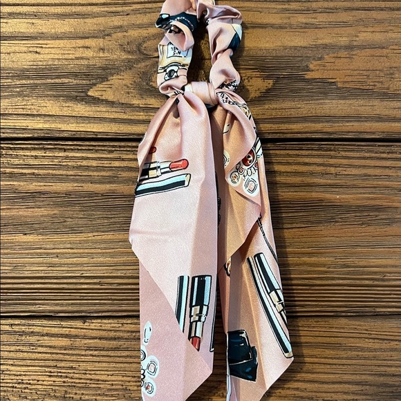✅SOLD✅New scrunchies with tail. - Picture 1 of 8